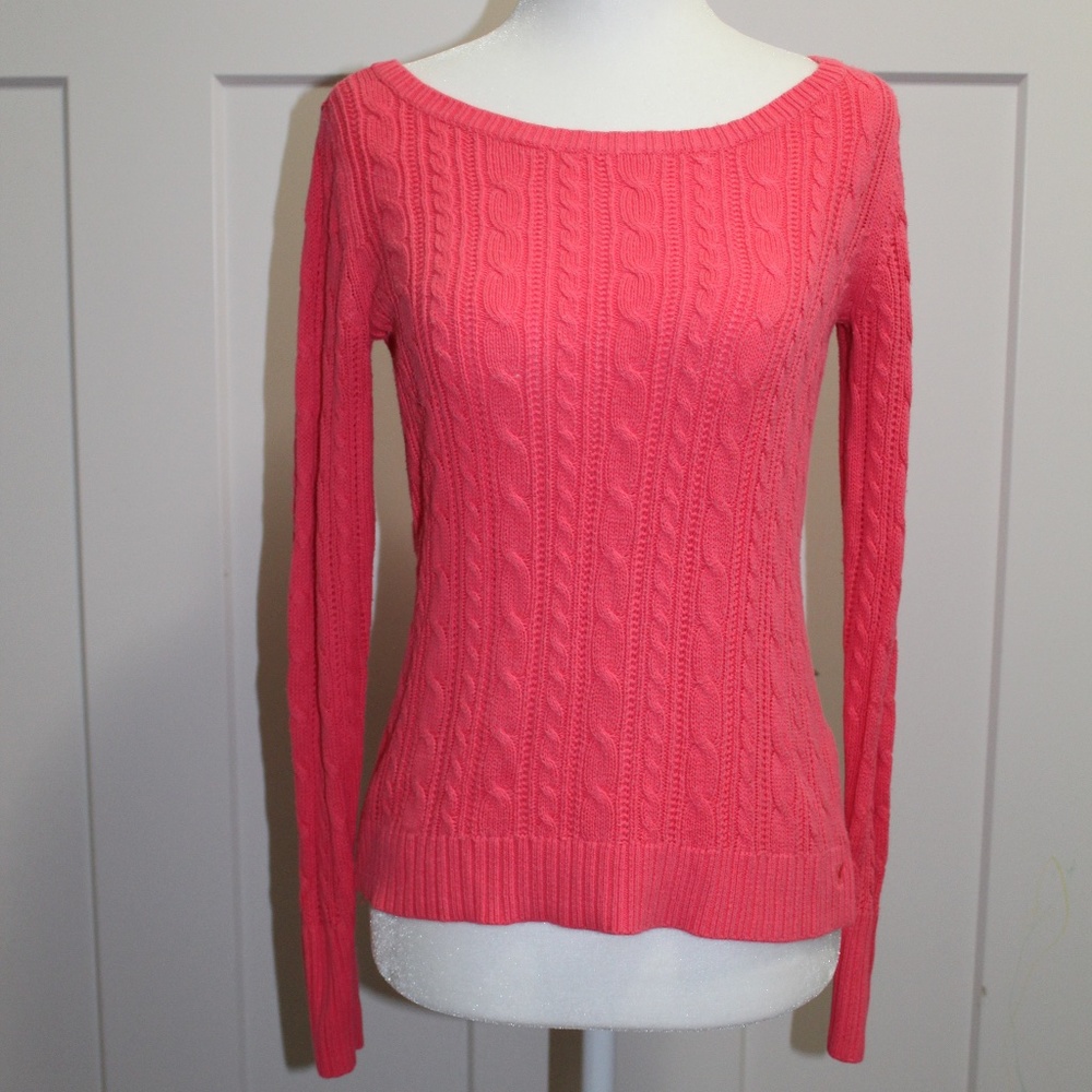 American Eagle Bright Pink Sweater